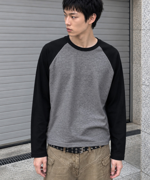 UNDEROFF（アンダーオフ）の「クロップド ラグラン ロングスリーブ Tシャツ ブラック（Tシャツ/カットソー・レディース・ブラック・MEDIUM/LARGE/X-LARGE）」の6枚目の写真