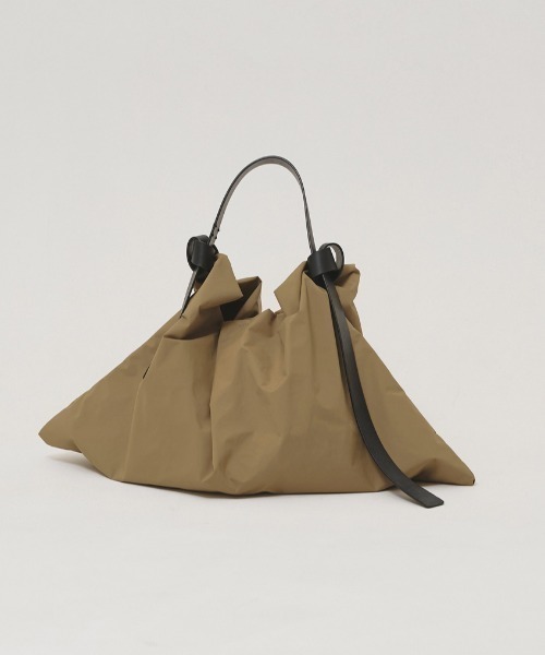 TODAYFUL（トゥデイフル）の「[TODAYFUL/トゥデイフル] レザーベルト ナイロンショルダーバッグ（ショルダーバッグ・レディース・ベージュ/ブラック・F）」の5枚目の写真