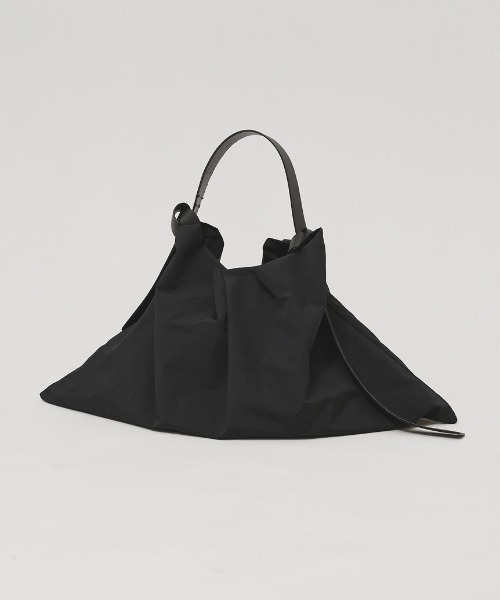 TODAYFUL（トゥデイフル）の「[TODAYFUL/トゥデイフル] レザーベルト ナイロンショルダーバッグ（ショルダーバッグ・レディース・ベージュ/ブラック・F）」の6枚目の写真