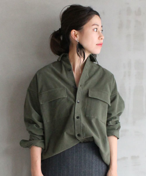 HELIOPOLE（エリオポール）の「モールスキン起毛オーバーシャツ（シャツ/ブラウス・レディース・ベージュ/モスグリーン・38）」の2枚目の写真