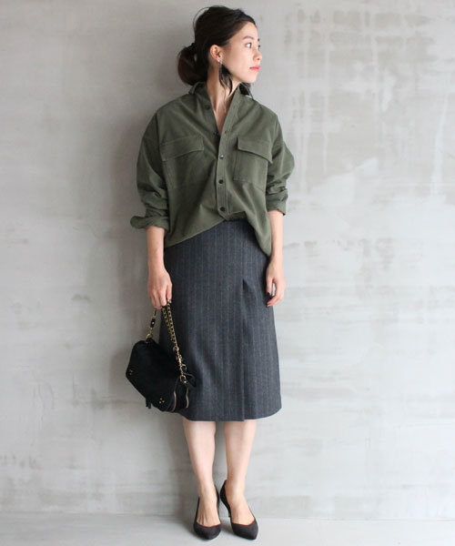 HELIOPOLE（エリオポール）の「モールスキン起毛オーバーシャツ（シャツ/ブラウス・レディース・ベージュ/モスグリーン・38）」の9枚目の写真