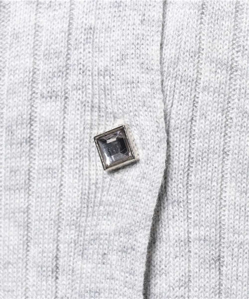 mysty woman（ミスティウーマン）の「4者混ワイドリブニットオフショルVネックカーディガン（カーディガン/ボレロ・レディース・オフホワイト/トップグレー/レッド/ネイビー・FREE）」の10枚目の写真