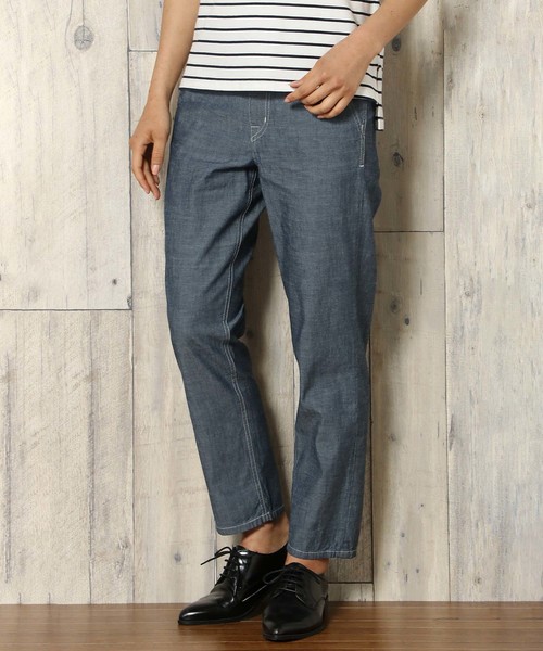 LBC(エルビーシー)の「コットンシャンブレーテーパードパンツ (その他パンツ・レディース・ライトブルー/ブルー/ネイビー・SMALL/MEDIUM/LARGE)」の3枚目の写真