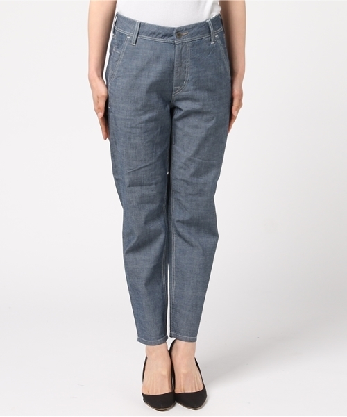 LBC(エルビーシー)の「コットンシャンブレーテーパードパンツ (その他パンツ・レディース・ライトブルー/ブルー/ネイビー・SMALL/MEDIUM/LARGE)」の4枚目の写真