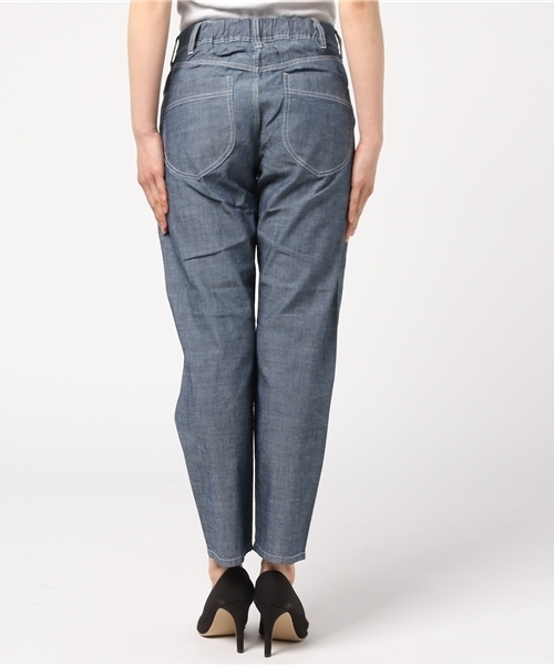 LBC(エルビーシー)の「コットンシャンブレーテーパードパンツ (その他パンツ・レディース・ライトブルー/ブルー/ネイビー・SMALL/MEDIUM/LARGE)」の6枚目の写真