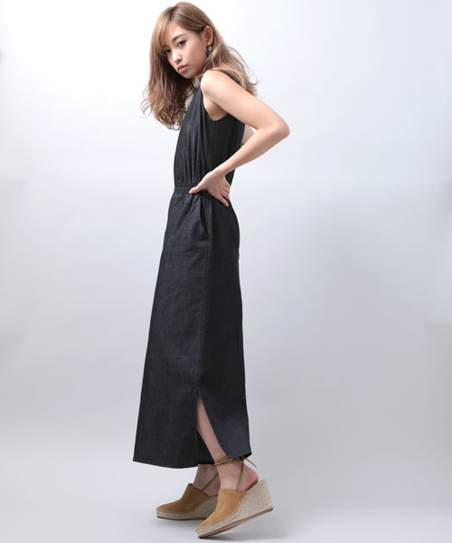 Denime(ドゥニーム)の「ダンガリーロンパース(サロペット/オーバーオール・レディース・ライトインディゴブルー/ブラック系その他・FREE)」の16枚目の写真
