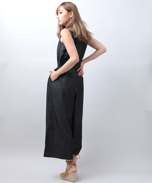 Denime(ドゥニーム)の「ダンガリーロンパース(サロペット/オーバーオール・レディース・ライトインディゴブルー/ブラック系その他・FREE)」の12枚目の写真