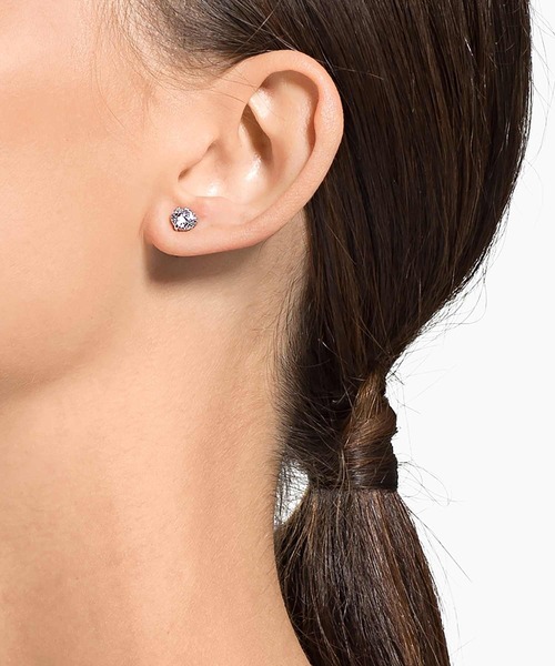 値下げ】SWAROVSKI lucent ピンク 片耳ピアス 2024年のDolleteの 