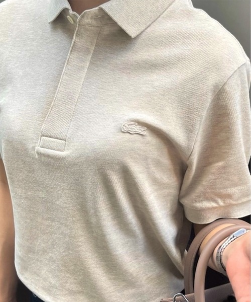 LACOSTE(ラコステ)の「『Le Paris Polo』レギュラーフィット パリポロ 比翼ポロシャツ(ポロシャツ・メンズ・ブラウン/グレー/ホワイト/グレイッシュブルー/アイボリー/ボルドー/インディゴブルー/ネイビー/ライトブルー/スモークピンク/ブルー/グリーン/モスグリーン/レッド/ブラック/スカイブルー/ベビーピンク/アクア/シルバーグレー/カーキ/エメラルド/チョコ/ロイヤルブルー/ヘザーチャコール/セージグリーン/ベージュ/チャコールグレー/ブルー系その他/ダークグリーン/ライトベージュ/ライトピンク/ブルーグラス/モカ/サンドベージュ・5/3/4/2/6)」の13枚目の写真