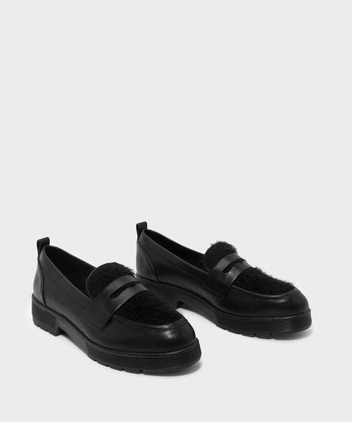 CHARLES & KEITH(チャールズ & キース)の「ファーリーペニーローファー / FURRY PENNY LOAFERS(ローファー・レディース・ブラック/ダークグリーン/バーガンディー・22.5cm/23cm/23.5cm/24.5cm/25cm/25.5cm)」の20枚目の写真