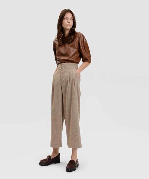 CHARLES & KEITH(チャールズ & キース)の「ファーリーペニーローファー / FURRY PENNY LOAFERS(ローファー・レディース・ブラック/ダークグリーン/バーガンディー・22.5cm/23cm/23.5cm/24.5cm/25cm/25.5cm)」の5枚目の写真