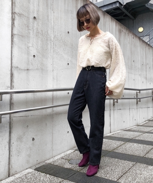 PAGEBOY（ページボーイ）の「【WEB限定】ジャガードボリュームスリーブブラウス（シャツ/ブラウス・レディース・ホワイト/ブラック・FREE）」の3枚目の写真