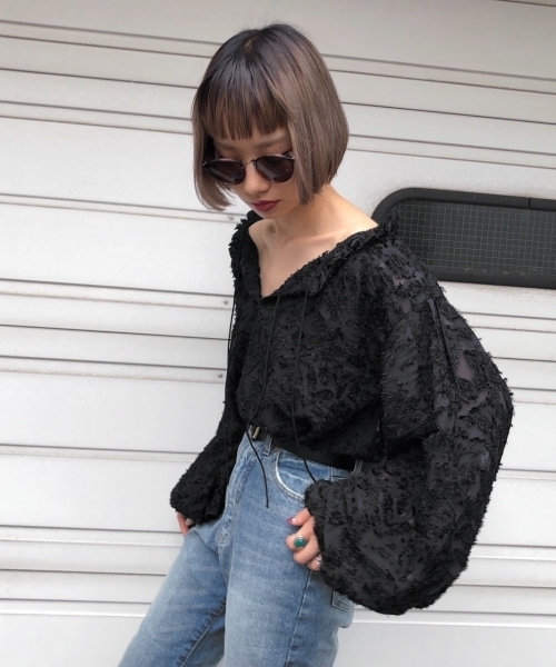 PAGEBOY（ページボーイ）の「【WEB限定】ジャガードボリュームスリーブブラウス（シャツ/ブラウス・レディース・ホワイト/ブラック・FREE）」の10枚目の写真