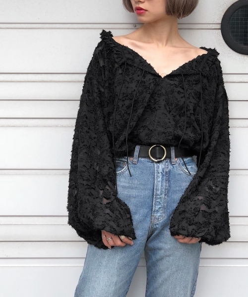 PAGEBOY（ページボーイ）の「【WEB限定】ジャガードボリュームスリーブブラウス（シャツ/ブラウス・レディース・ホワイト/ブラック・FREE）」の11枚目の写真