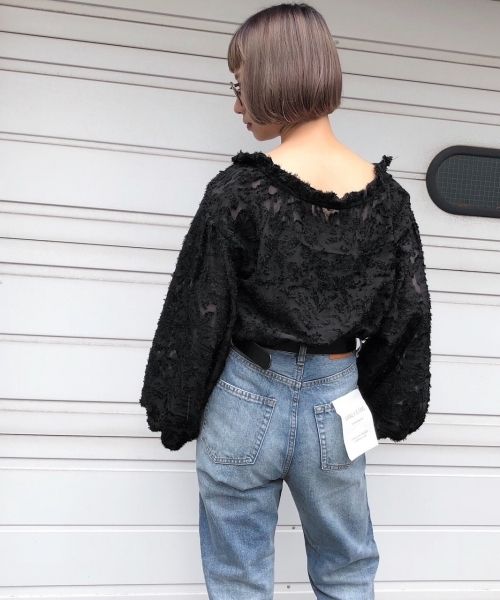 PAGEBOY（ページボーイ）の「【WEB限定】ジャガードボリュームスリーブブラウス（シャツ/ブラウス・レディース・ホワイト/ブラック・FREE）」の12枚目の写真