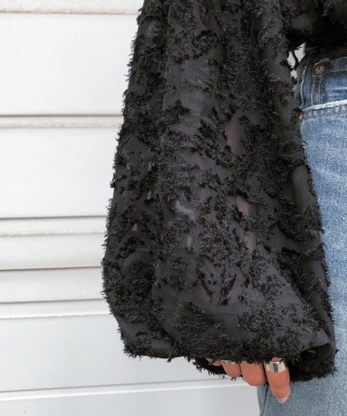 PAGEBOY（ページボーイ）の「【WEB限定】ジャガードボリュームスリーブブラウス（シャツ/ブラウス・レディース・ホワイト/ブラック・FREE）」の14枚目の写真