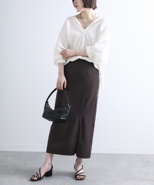 n'OrLABEL（ノアールレーベル）の「『スキッパーネックシルエットシャツ』（シャツ/ブラウス・レディース・ホワイト/ブラック/カーキ/ピンクベージュ・FREE）」の17枚目の写真