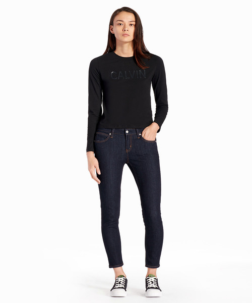 Calvin Klein Jeans(カルヴァンクラインジーンズ)の「ボディー 5ポケット ブラック デニムパンツ(デニムパンツ・レディース・ブラック/ブルー・27inch/24inch/25inch/26inch)」の3枚目の写真