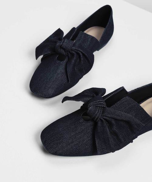 CHARLES & KEITH(チャールズ & キース)の「ノットディテールフラット / Knot Detail Flats(バレエシューズ・レディース・ブラック/ブルー/アイボリー・22.5cm/23cm/23.5cm/24.5cm/25cm/25.5cm)」の21枚目の写真