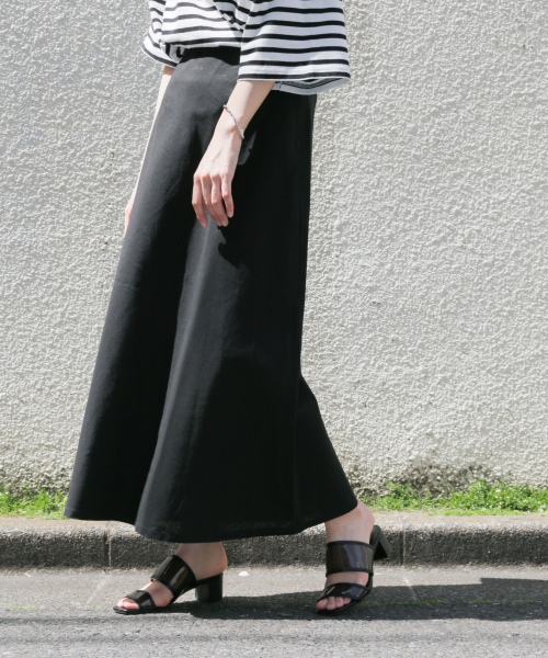 LOWRYS FARM(ローリーズファーム)の「フレンチリネンマーメイドスカート 831211(スカート・レディース・ブラック/ベージュ/レッド/アイボリー・FREE)」の1枚目の写真