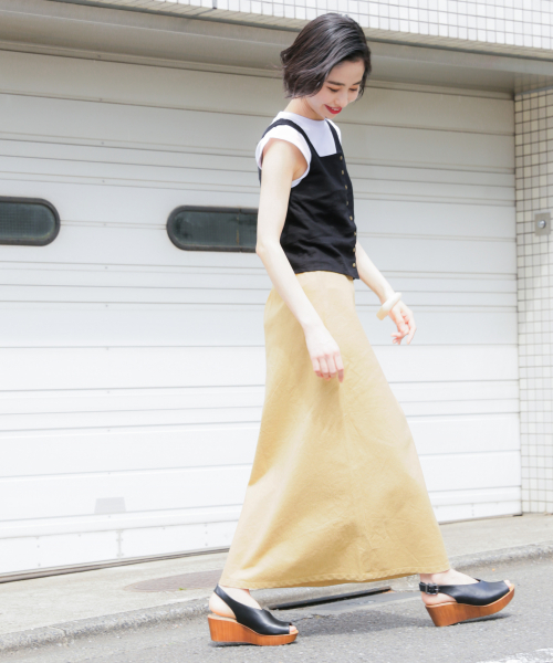 LOWRYS FARM(ローリーズファーム)の「フレンチリネンマーメイドスカート 831211(スカート・レディース・ブラック/ベージュ/レッド/アイボリー・FREE)」の19枚目の写真