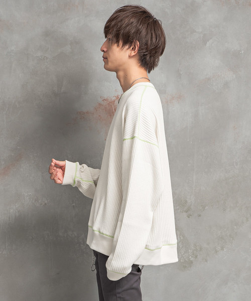 MinoriTY（マイノリティ）の「配色ステッチビッグトレーナー ビッグシルエット（スウェット・メンズ・ブラック/オフホワイト/カーキ・M/L）」の7枚目の写真