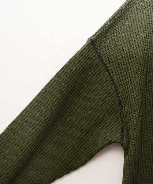 MinoriTY（マイノリティ）の「配色ステッチビッグトレーナー ビッグシルエット（スウェット・メンズ・ブラック/オフホワイト/カーキ・M/L）」の11枚目の写真