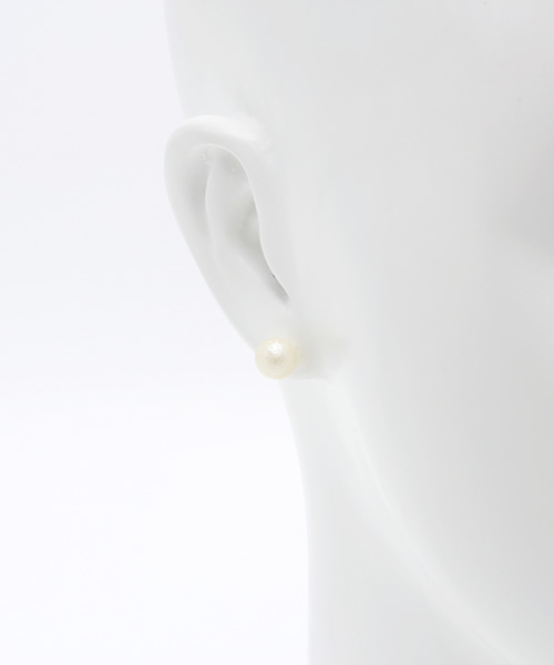 SMELLY（スメリー）の「SMELLY リバーシブルピアス（ピアス（両耳用）・レディース・アイボリー・ONE）」の4枚目の写真