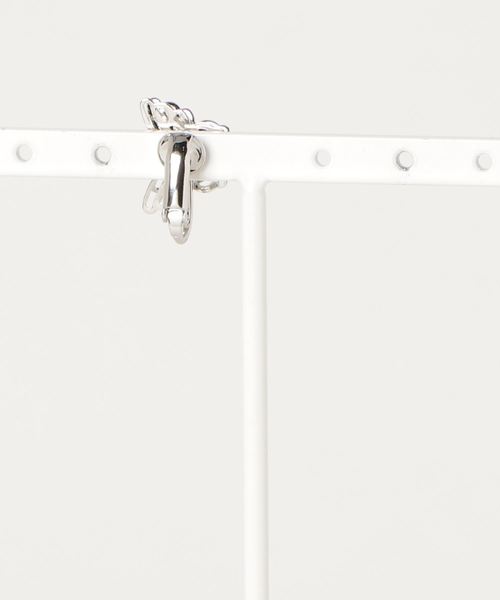 DING(ディング)の「DING/バタフライイヤーカフセット(イヤーカフ・レディース・シルバー・FREE)」の3枚目の写真