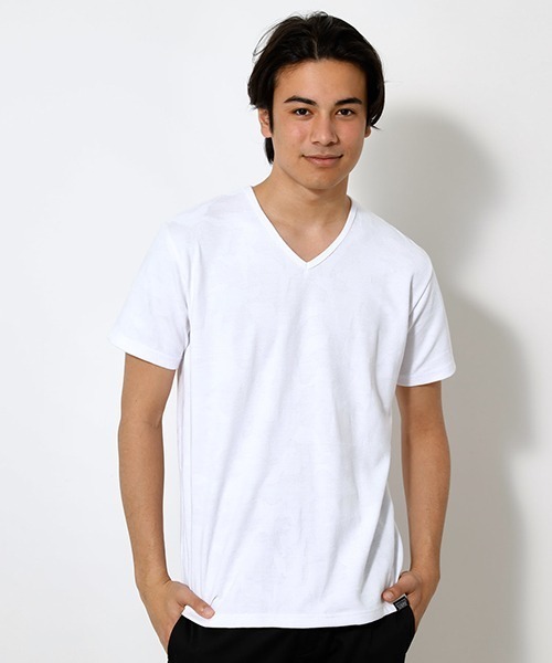 セール Shadow Camo Vネック Tee シャドウカモvネックtシャツ Tシャツ カットソー Azul By Moussy アズールバイマウジー のファッション通販 Zozotown