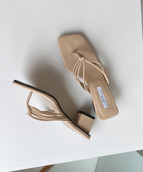 chuclla(チュクラ)の「Strap thongs sandals sb-6 chs71(サンダル・レディース・ホワイト/ブラック/ベージュ・40/38/39/36/37)」の3枚目の写真
