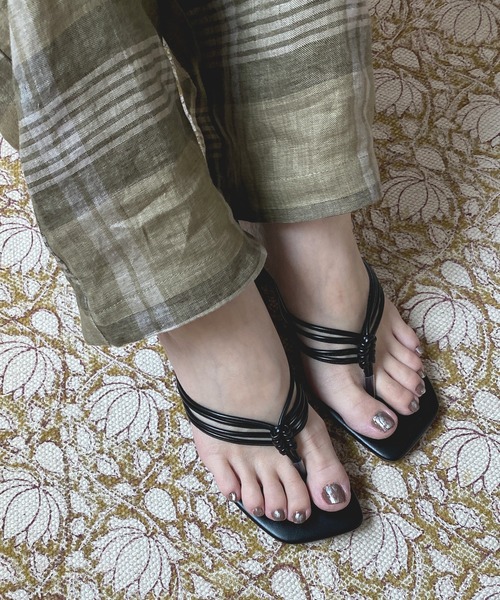 chuclla(チュクラ)の「Strap thongs sandals sb-6 chs71(サンダル・レディース・ホワイト/ブラック/ベージュ・40/38/39/36/37)」の10枚目の写真