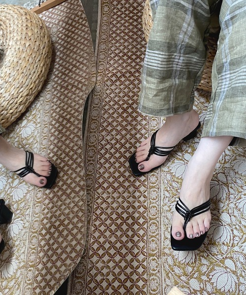 chuclla(チュクラ)の「Strap thongs sandals sb-6 chs71(サンダル・レディース・ホワイト/ブラック/ベージュ・40/38/39/36/37)」の12枚目の写真