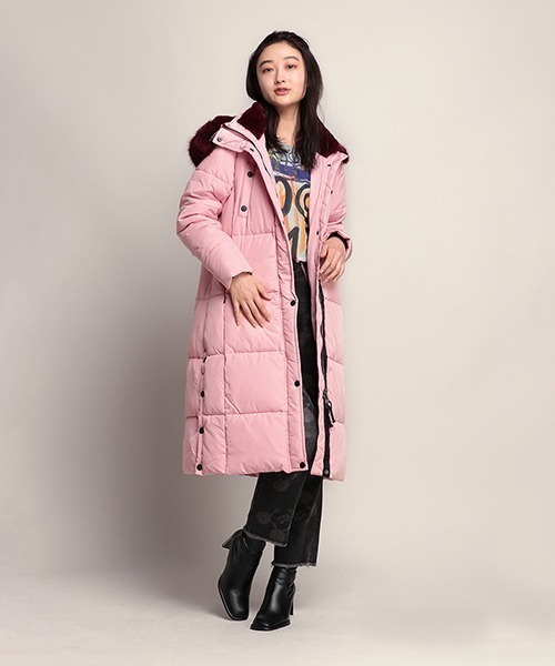 Desigual(デシグアル)の「パッド入り長オーバーコート SVETA(カバーオール・レディース・ブラック/レッド・2L/S/M/L)」の4枚目の写真
