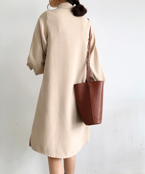 aimoha（アイモハ）の「ロングシャツワンピース（シャツ/ブラウス・レディース・ホワイト/ベージュ/ブルー・FREE/SMALL/X-LARGE/MEDIUM/LARGE）」の5枚目の写真