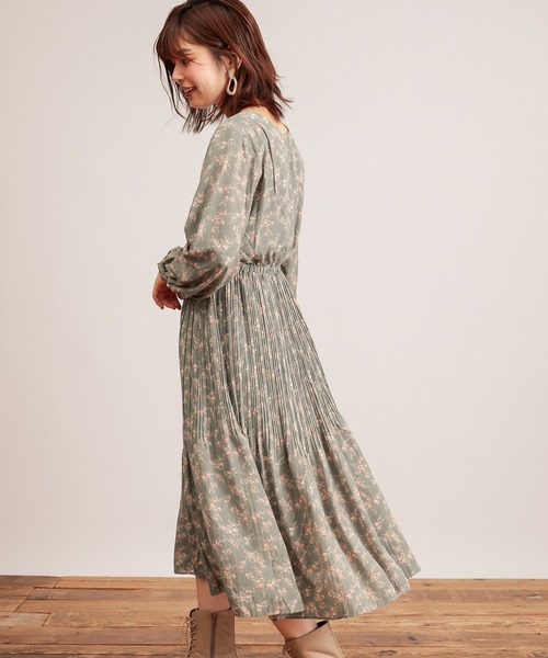 natural couture(ナチュラルクチュール)の「【WEB限定】ランダムプリーツパール釦ワンピース(ワンピース・レディース・ブラウン/モカ/サックスブルー/その他1/その他2・FREE)」の17枚目の写真