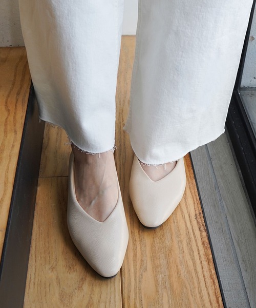 SESTO(セスト)の「晴雨兼用!生活防水対応Vカットフラットレインパンプス(レインシューズ・レディース・ブラック/アイボリー/グレイッシュベージュ/パイソン・22.0cm/22.5cm/23.5cm/24.5cm/25.5cm/23.0cm/24.0cm)」の8枚目の写真