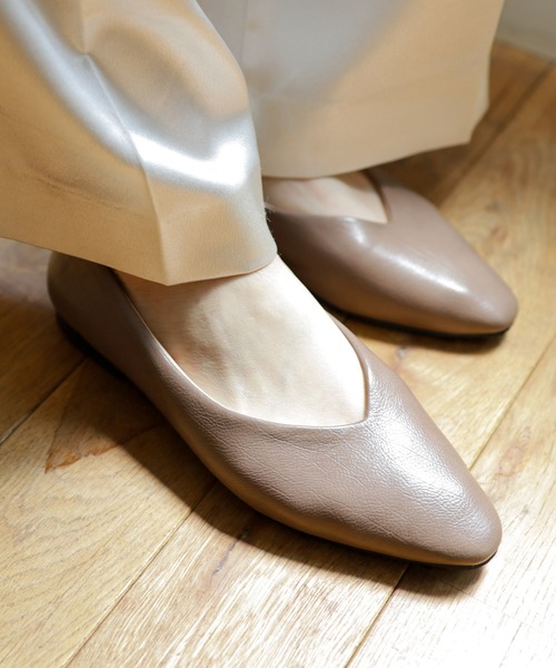 SESTO(セスト)の「晴雨兼用!生活防水対応Vカットフラットレインパンプス(レインシューズ・レディース・ブラック/アイボリー/グレイッシュベージュ/パイソン・22.0cm/22.5cm/23.5cm/24.5cm/25.5cm/23.0cm/24.0cm)」の15枚目の写真