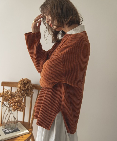 rectangle（レクタングル）の「ボートネックリブニット（ニット/セーター・レディース・グレイッシュベージュ/テラコッタ/アイボリー/ブルー/オリーブ/ブラック・FREE）」の4枚目の写真