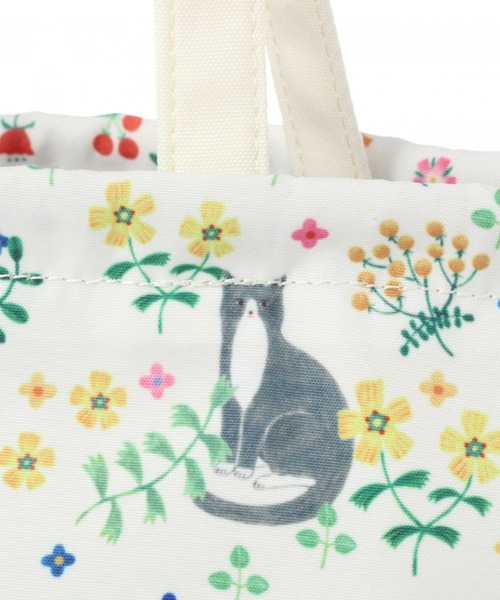 studio CLIP（スタディオクリップ）の「総柄巾着バッグ[ illustrated by AIKO FUKAWA ]（ボディバッグ/ウエストポーチ・レディース・オフホワイト/ブルー・FREE）」の11枚目の写真