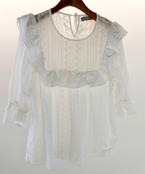 LUREM（ルアム）の「フリルレースブラウス（シャツ/ブラウス・レディース・ブルー/ライトベージュ/ホワイト・FREE）」の10枚目の写真