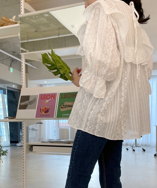 LUREM（ルアム）の「フリルレースブラウス（シャツ/ブラウス・レディース・ブルー/ライトベージュ/ホワイト・FREE）」の9枚目の写真