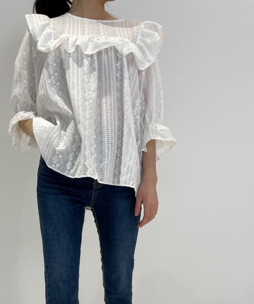 LUREM（ルアム）の「フリルレースブラウス（シャツ/ブラウス・レディース・ブルー/ライトベージュ/ホワイト・FREE）」の17枚目の写真