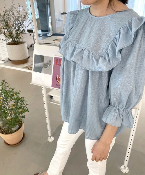 LUREM（ルアム）の「フリルレースブラウス（シャツ/ブラウス・レディース・ブルー/ライトベージュ/ホワイト・FREE）」の18枚目の写真