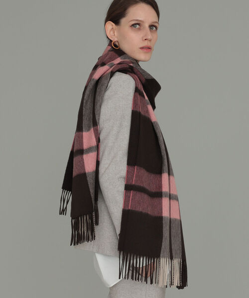 EFFE BEAMS(エッフェビームス)の「Joshua Ellis / Various Checks カシミヤストール(ストール/ショール・レディース・ピンク・ONE SIZE)」の1枚目の写真