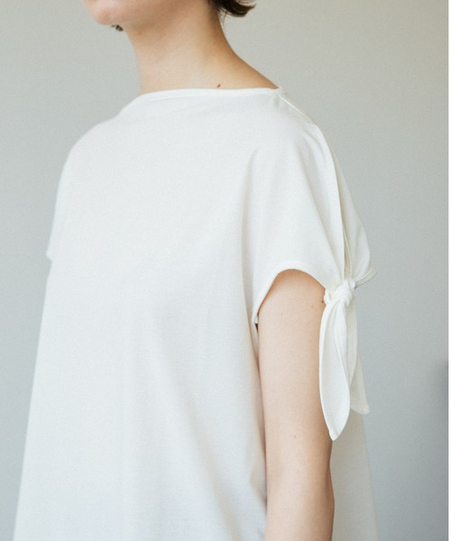 ACCL（エーシーシーエル）の「2WAY袖リボン サマーカットソー（Tシャツ/カットソー・レディース・ブラック/ホワイト・FREE）」の3枚目の写真