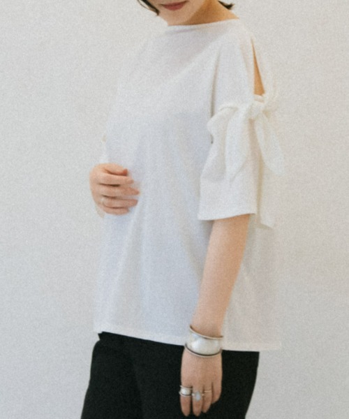 ACCL（エーシーシーエル）の「2WAY袖リボン サマーカットソー（Tシャツ/カットソー・レディース・ブラック/ホワイト・FREE）」の8枚目の写真