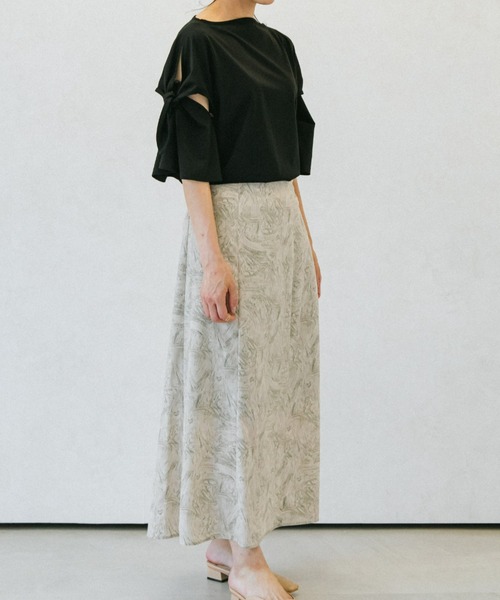 ACCL（エーシーシーエル）の「2WAY袖リボン サマーカットソー（Tシャツ/カットソー・レディース・ブラック/ホワイト・FREE）」の15枚目の写真