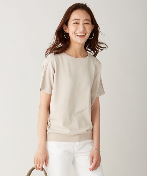 J.PRESS(ジェイプレス)の「【UVカット・洗える】Functional Cotton Blend 袖レース ニット(ニット/セーター・レディース・ピンク系/ターコイズブルー系/ベージュ系/ネイビー系・MEDIUM/LARGE)」の2枚目の写真