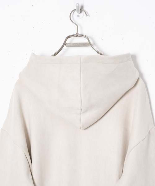 CASPER JOHN（キャスパージョン）の「Boa Bonding Suede High-neck Hoodie/ボアボンディングスウェードハイネックパーカー（パーカー・メンズ・チャコールグレー/ベージュ・SMALL/MEDIUM/LARGE）」の19枚目の写真